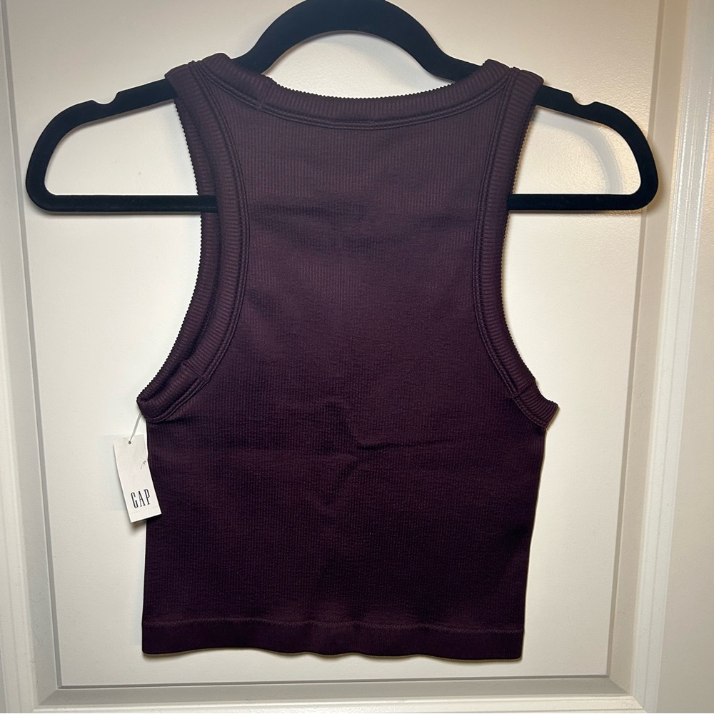NWT Gap GapFit Seamless Rib Crop Halter Tank Top Deep Rich Purple Size M Tall - Picture 3 of 8